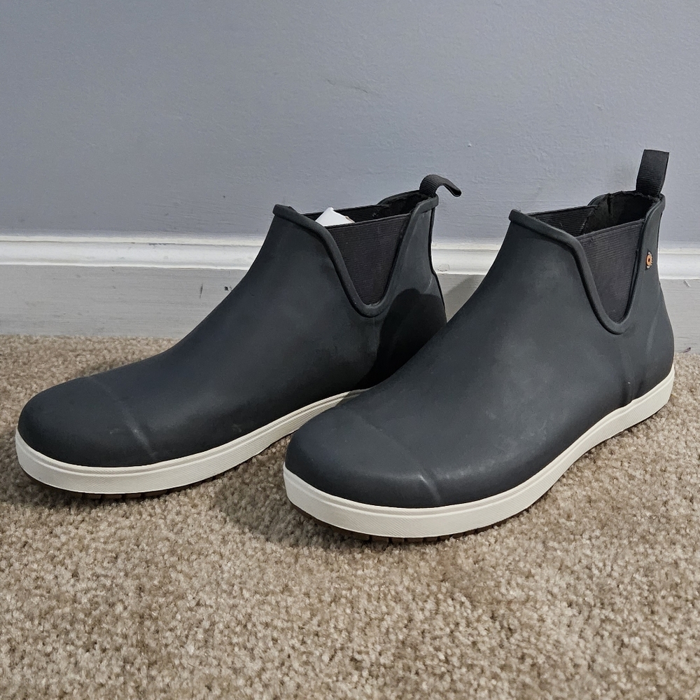 Bogs Mens Overcast Chelsea Waterproof Low Rain Boot - size 9